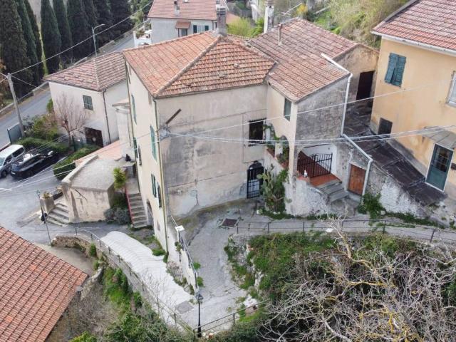 Appartamento in vendita a Balestrino, Liguria