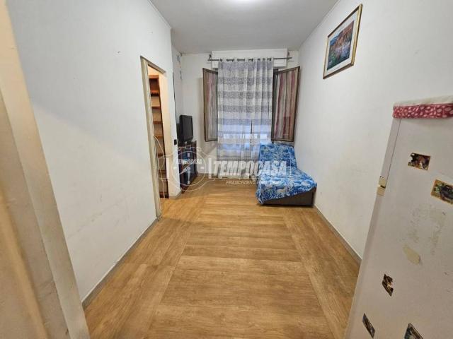 Appartamento in vendita a Villaggio Gorizia, Baranzate