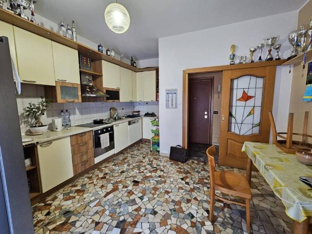 Appartamento in vendita a Villaggio Gorizia, Baranzate