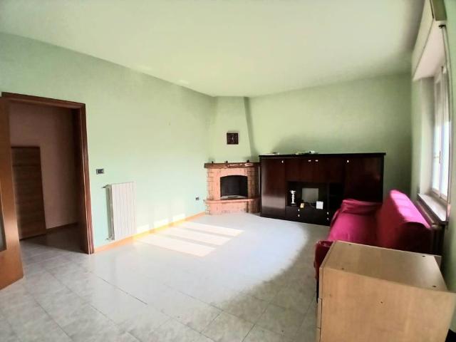 Appartamento in vendita a Barbianello, Lombardia