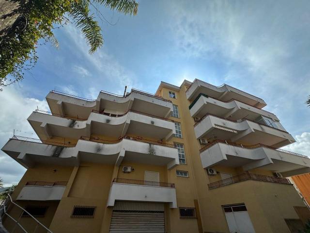 Appartamento in vendita a Cannistrà, Barcellona Pozzo Di Gotto