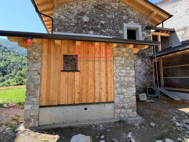 Appartamento in vendita a Barcis, Friuli-Venezia Giulia