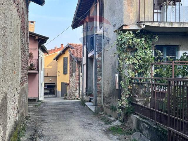 Appartamento in vendita a Malgesso, Lombardia