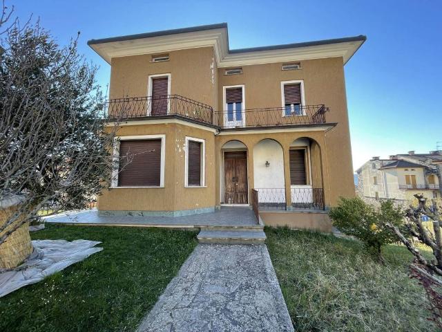 Appartamento in vendita a Bardi, Reggio Emilia