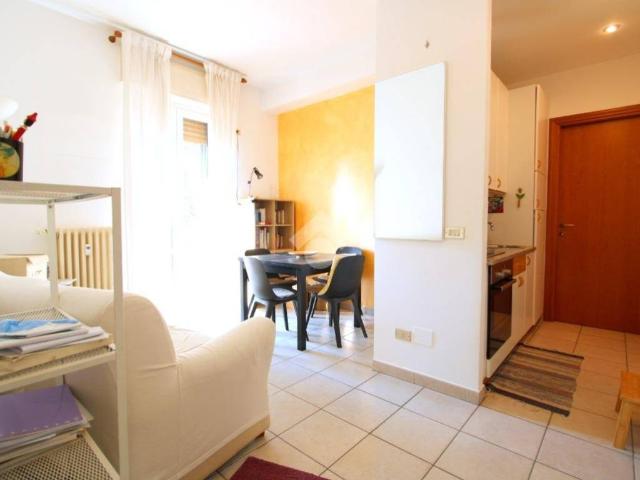 Appartamento in vendita a Bareggio, Milano