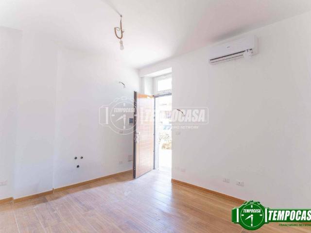 Appartamento in vendita a Bareggio, Lombardia