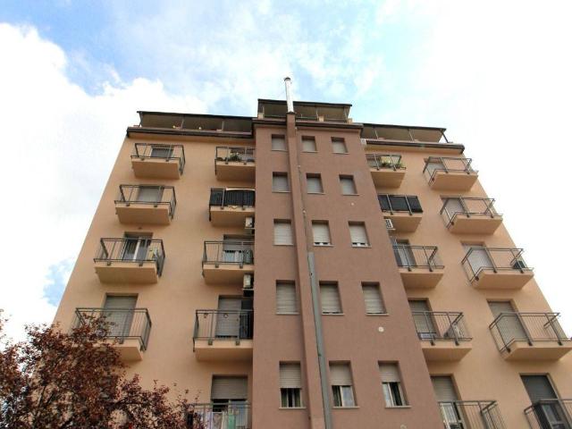 Appartamento in vendita a Bareggio, Lombardia