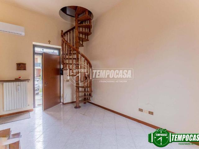Appartamento in vendita a Bareggio, Lombardia