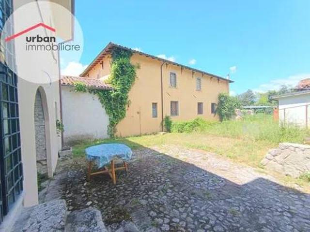 Appartamento in vendita a Barete, L'Aquila