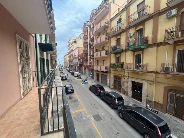 Appartamento in vendita a Madonnella, Bari