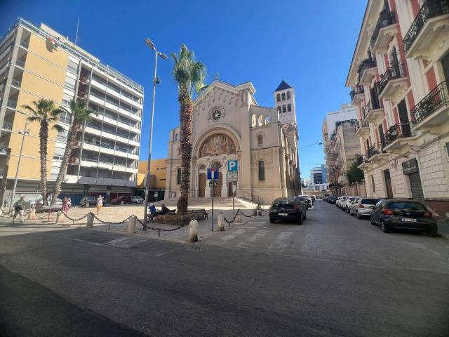 Appartamento in vendita a Madonnella, Bari