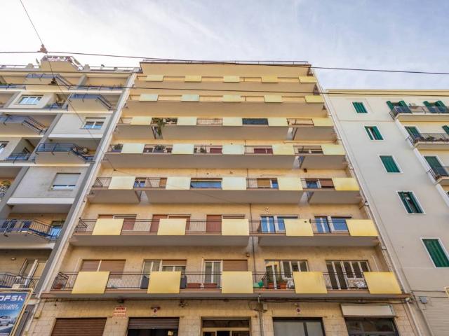 Appartamento in vendita a Madonnella, Bari