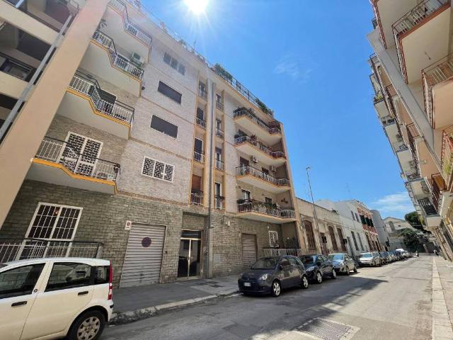Appartamento in vendita a Municipio 2, Puglia