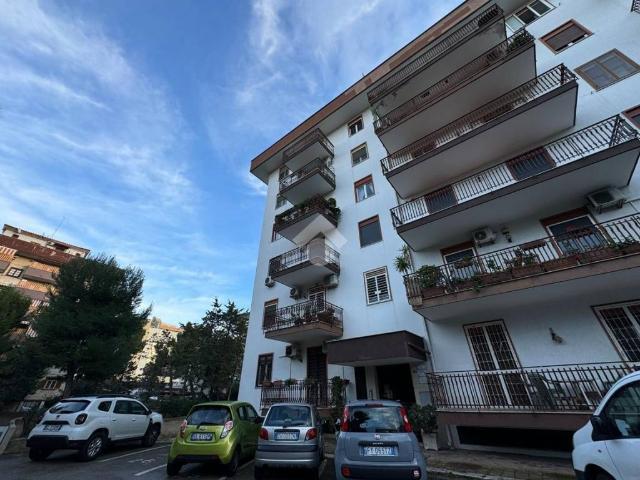 Appartamento in vendita a Municipio 2, Puglia