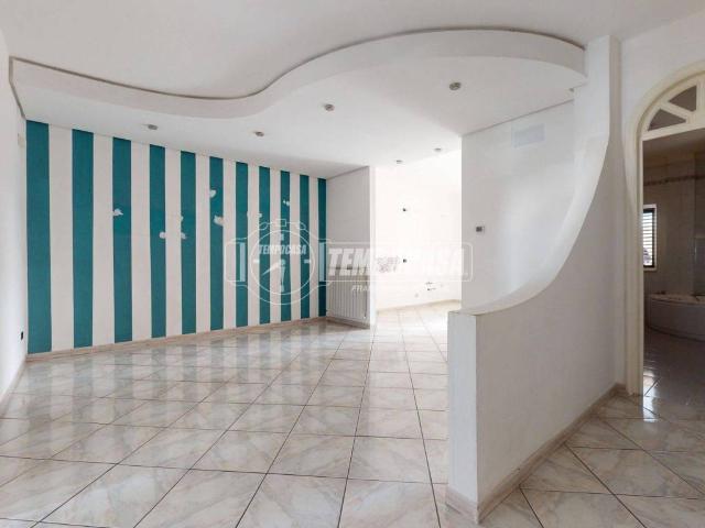 Appartamento in vendita a Municipio 4, Puglia