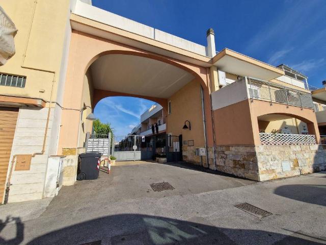 Appartamento in vendita a Ceglie del Campo, Bari