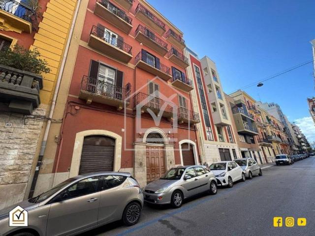 Appartamento in vendita a Quartiere Umbertino, Bari