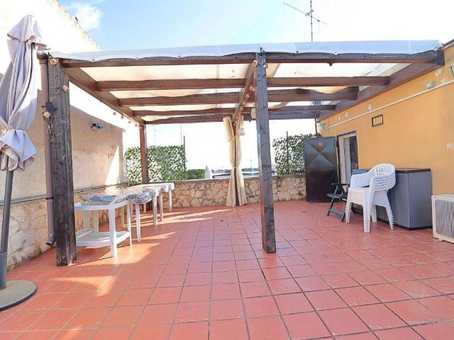 Villa Indipendente in vendita a Municipio 4, Puglia