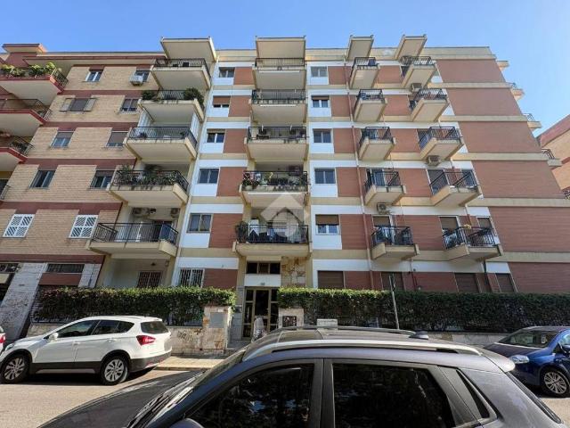 Appartamento in vendita a Municipio 2, Puglia
