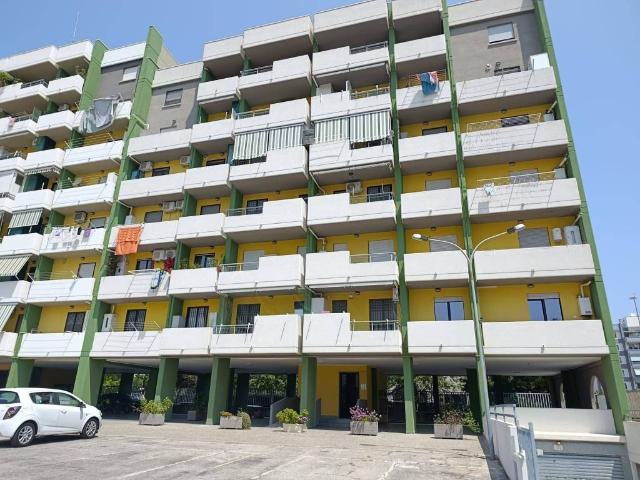 Appartamento in vendita a Santa Rita, Bari