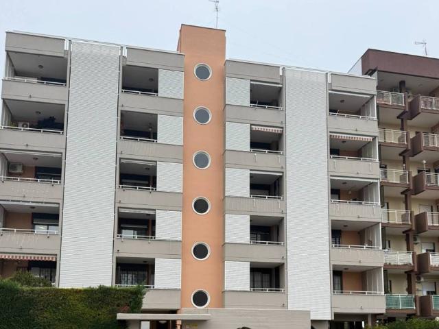 Appartamento in vendita a Santa Rita, Puglia