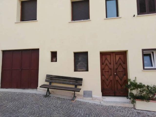 Appartamento in vendita a Barisciano, Abruzzo