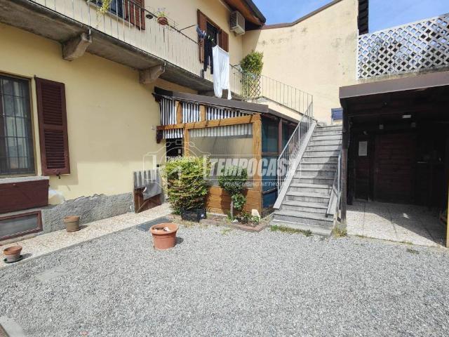 Appartamento in vendita a Barlassina, Lombardia