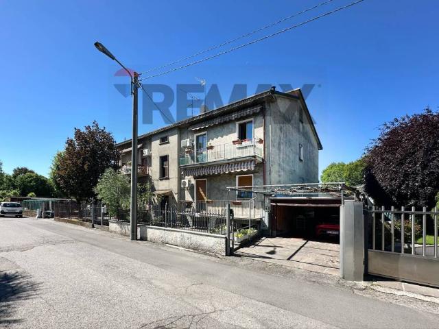 Appartamento in vendita a Barlassina, Lombardia