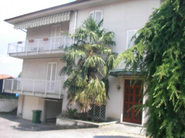 Appartamento in vendita a Barlassina, Lombardia