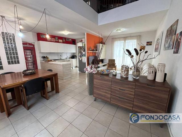 Appartamento in vendita a Barlassina, Lombardia