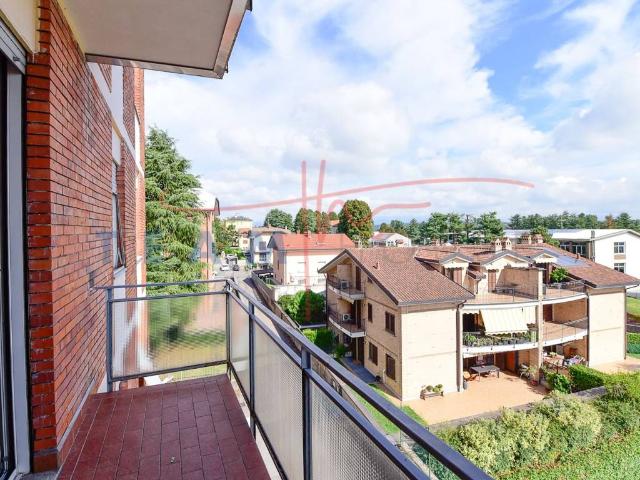 Appartamento in vendita a Barlassina, Lombardia