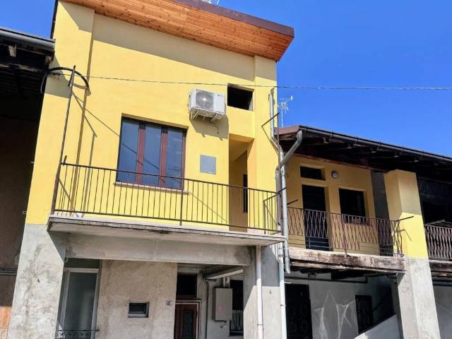 Appartamento in vendita a Barlassina, Lombardia