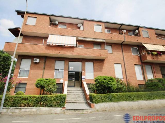 Appartamento in vendita a Barlassina, Lombardia