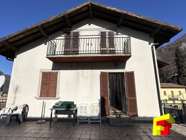 Appartamento in vendita a Campiano, Barzio