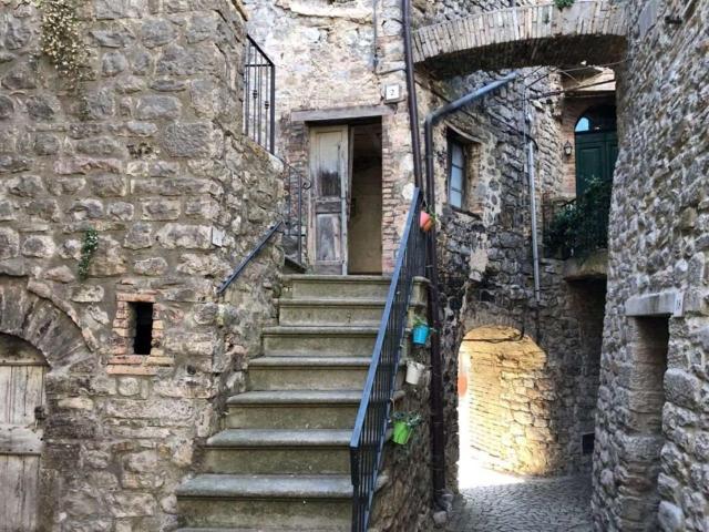 Appartamento in vendita a Baschi, Umbria