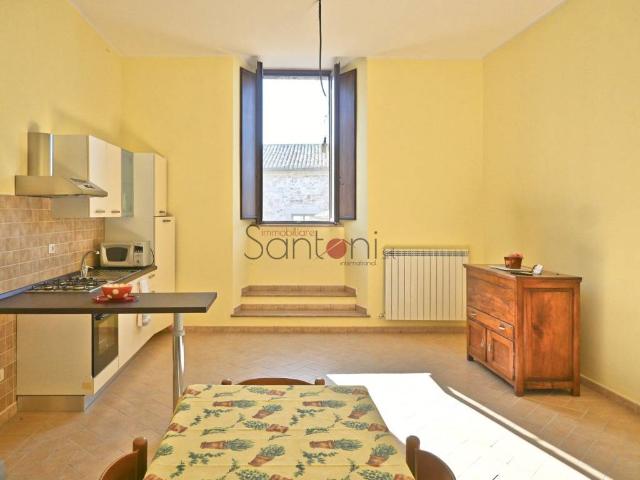 Appartamento in vendita a Baschi, Terni