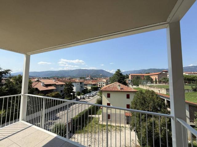Appartamento in vendita a Pilastroni, Bassano Del Grappa