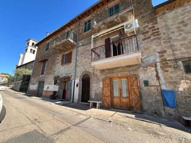 Appartamento in vendita a Bassano In Teverina, Lazio