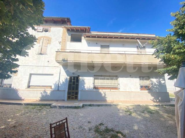 Appartamento in vendita a Bastia Umbra, Umbria