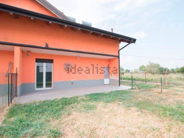Appartamento in vendita a Bastida Pancarana, Lombardia