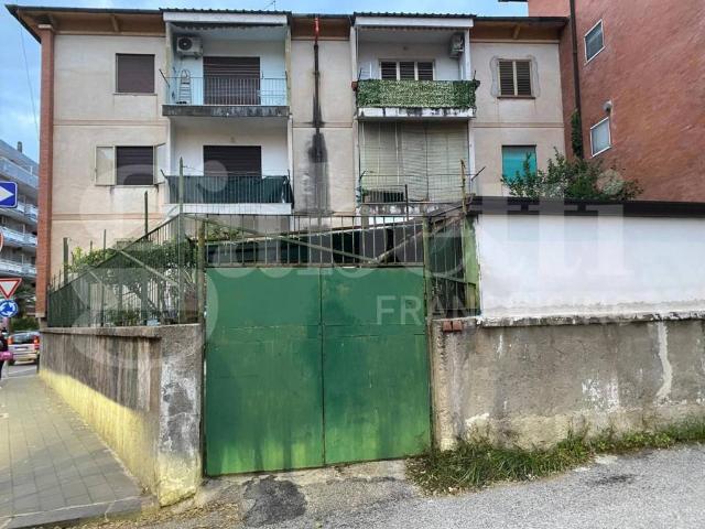 Appartamento in vendita a Rione Serroni, Olevano Sul Tusciano