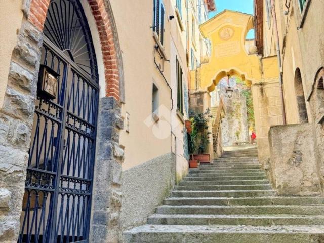 Appartamento in vendita a Bellano, Lombardia