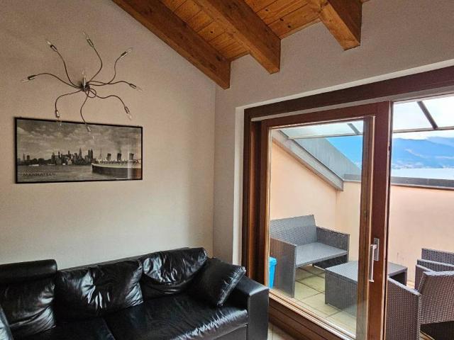 Appartamento in vendita a Bellano, Lombardia