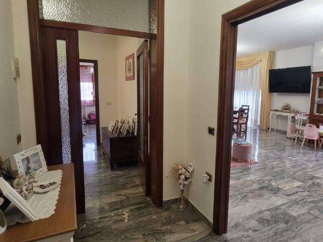 Appartamento in vendita a Bellante, Abruzzo