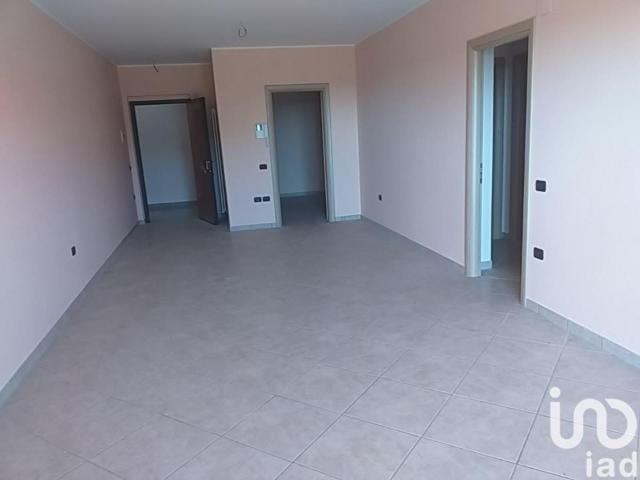 Appartamento in vendita a Bellante, Abruzzo