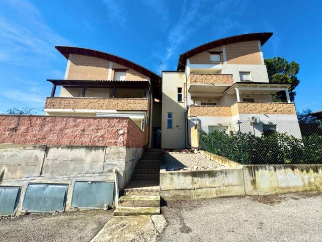 Appartamento in vendita a Bellante, Abruzzo
