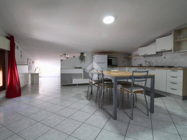 Appartamento in vendita a Bellante, Abruzzo