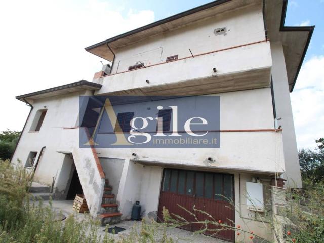 Appartamento in vendita a Bellante, Abruzzo