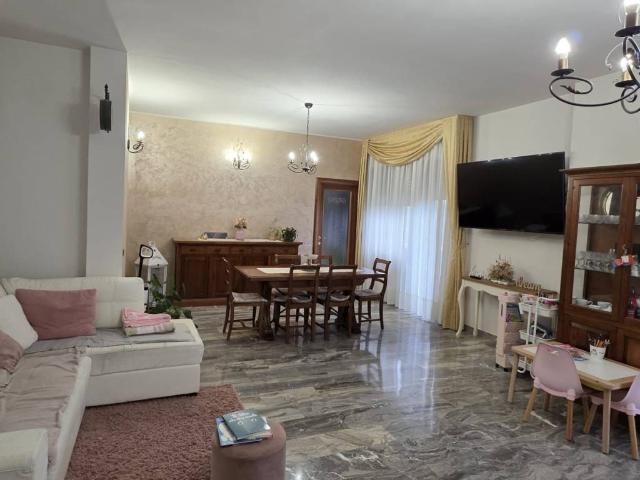 Appartamento in vendita a Bellante, Abruzzo