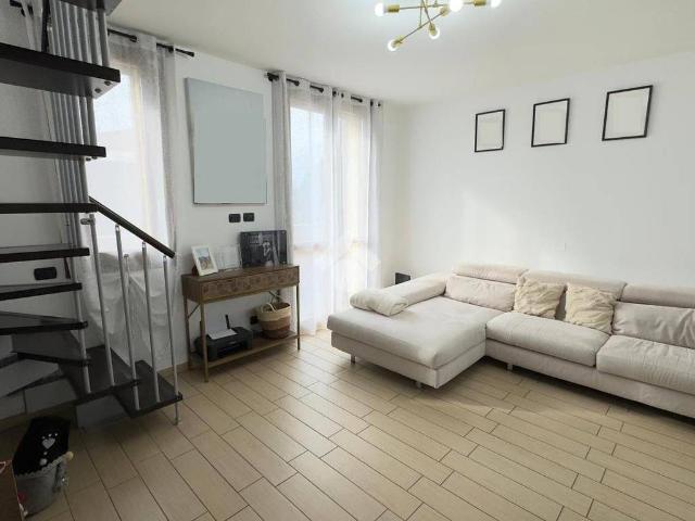 Appartamento in vendita a Bellinzago Lombardo, Lombardia
